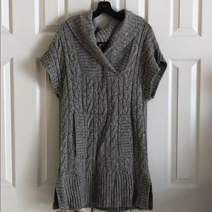 Juicy Couture Sweater/Pullover